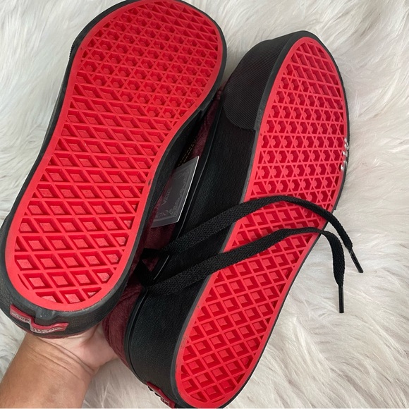 DISNEY x VANS Old Skool Stackform Sneakers - Picture 11 of 12